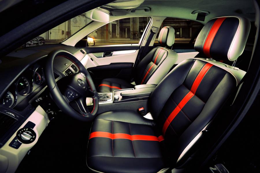 Интерьер Mercedes-Benz C-Class by Carbon Motors 2016 года  (фото 4 из 17)